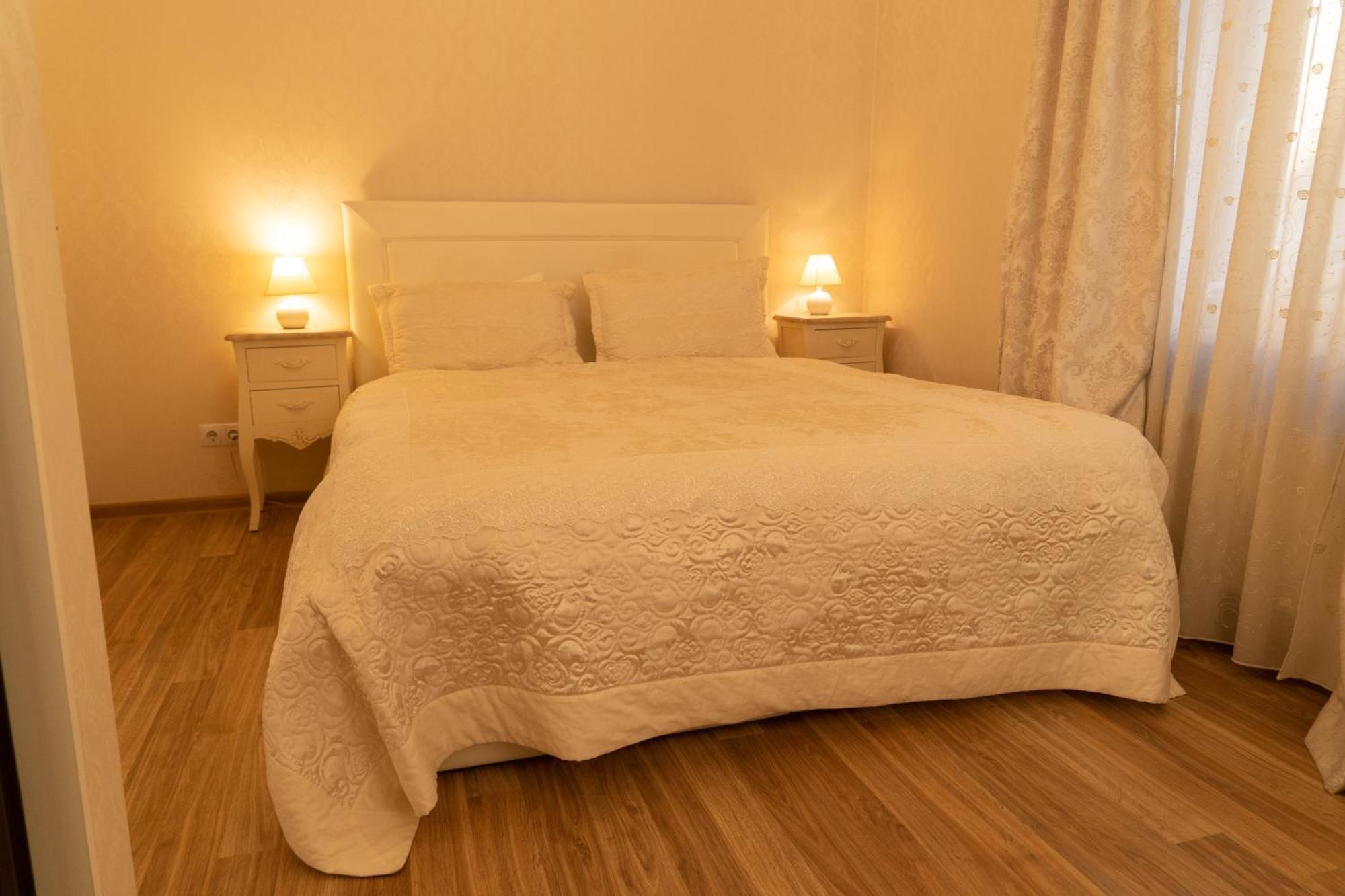 Elegant Apartment In Historical Centre & Free Locked Parking Riga Exteriör bild