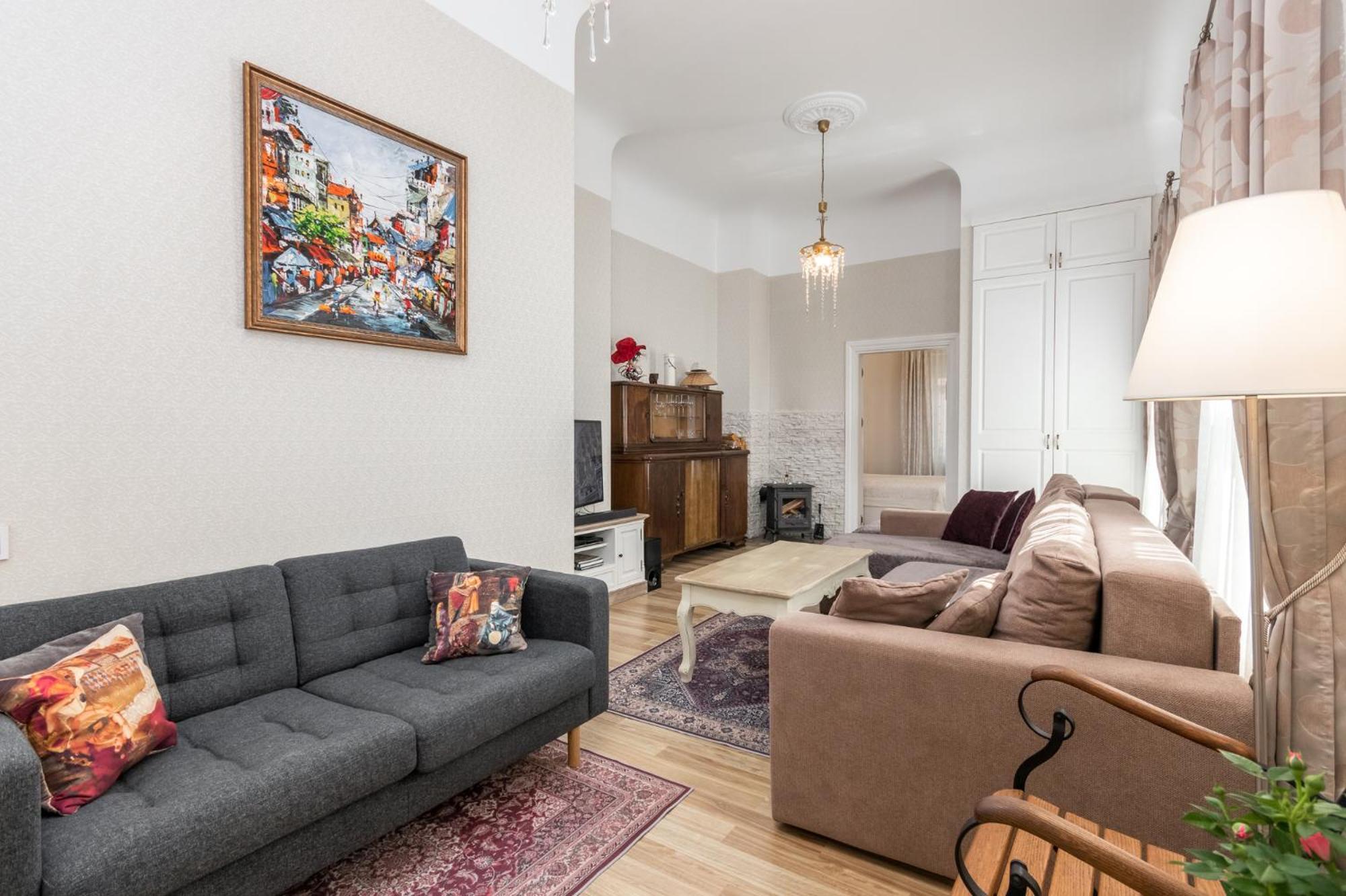Elegant Apartment In Historical Centre & Free Locked Parking Riga Exteriör bild