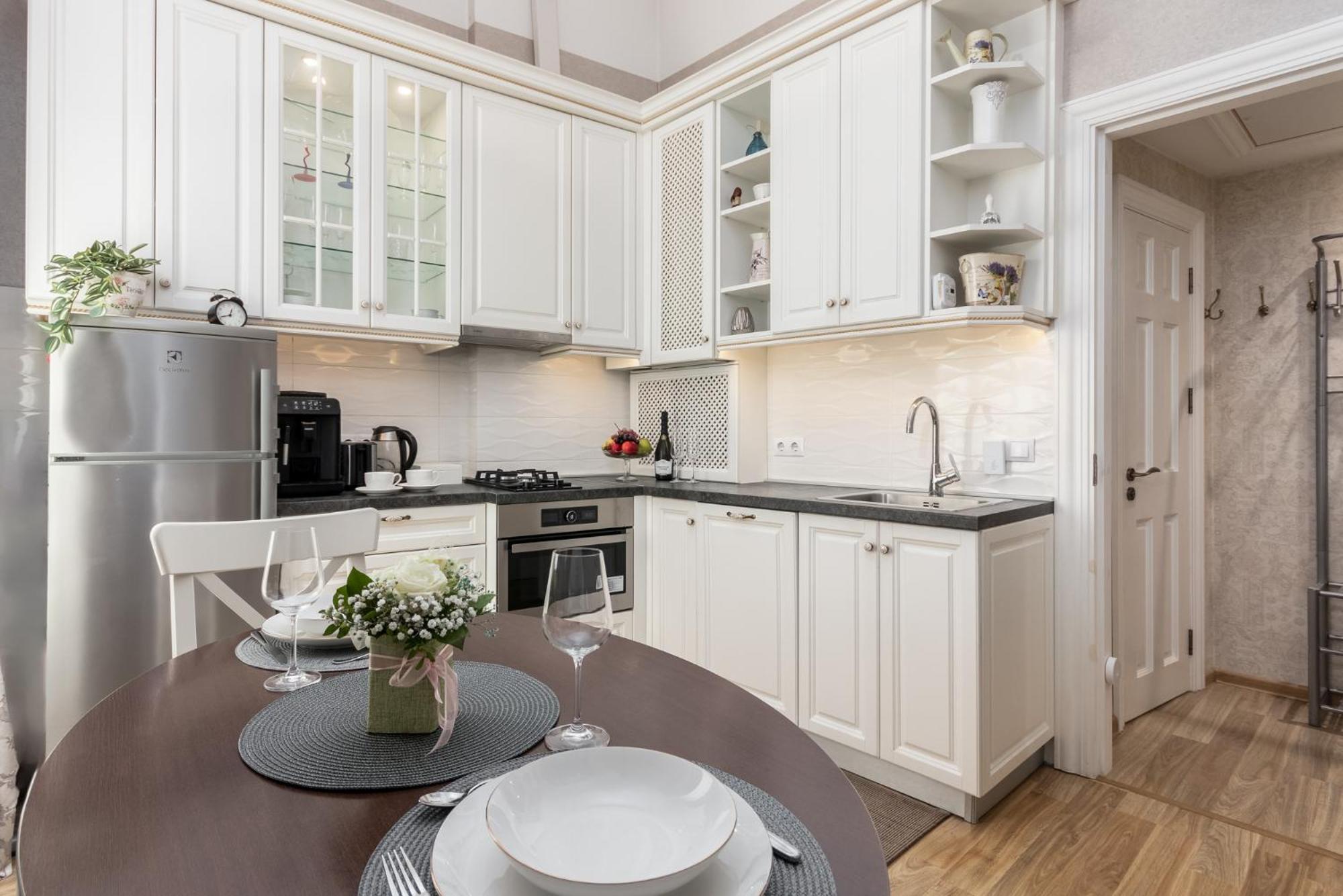 Elegant Apartment In Historical Centre & Free Locked Parking Riga Exteriör bild