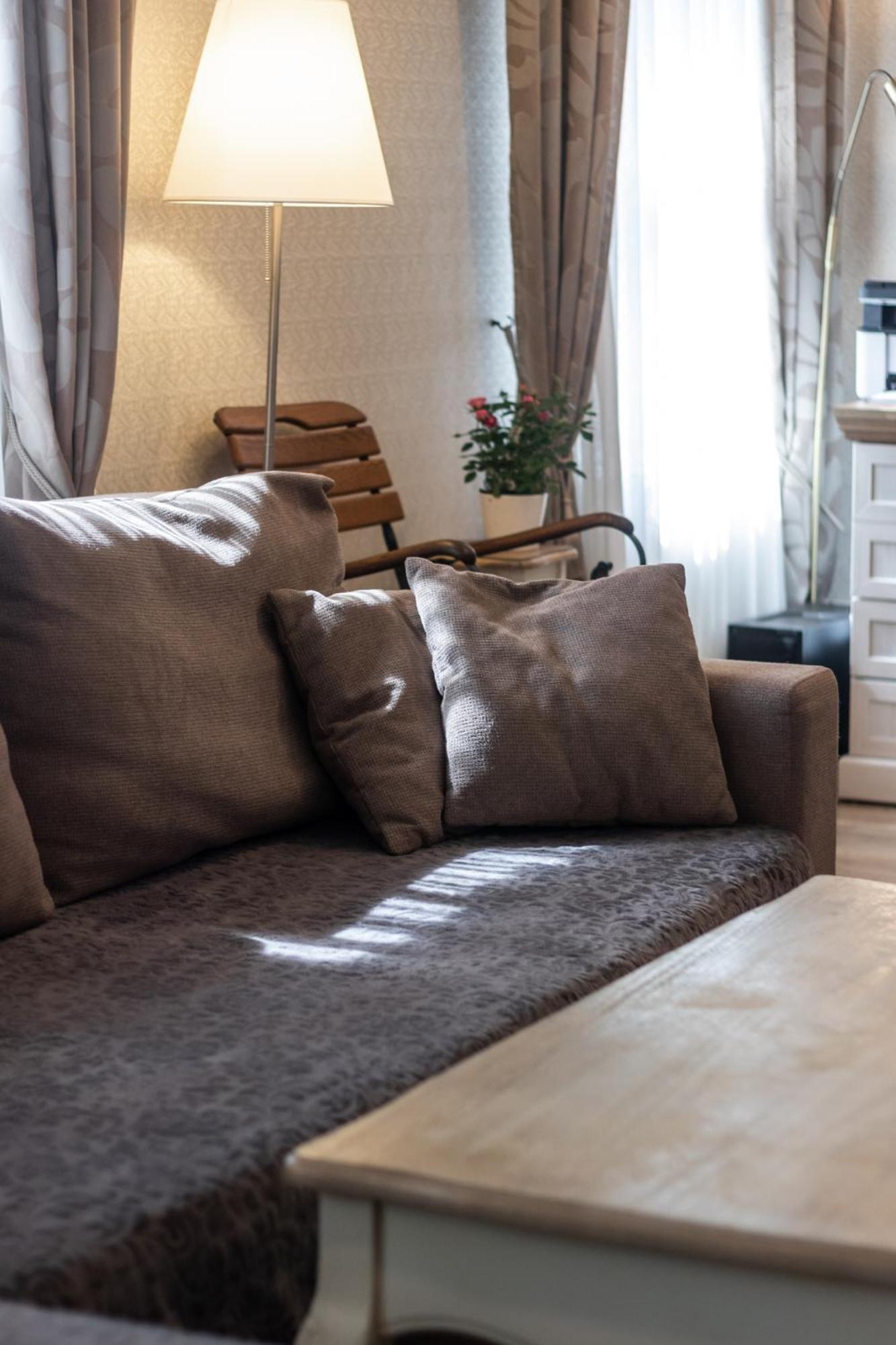 Elegant Apartment In Historical Centre & Free Locked Parking Riga Exteriör bild